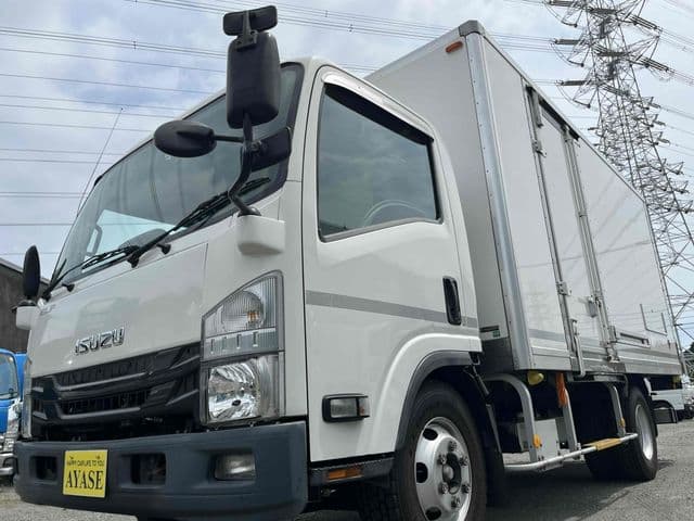 ISUZU