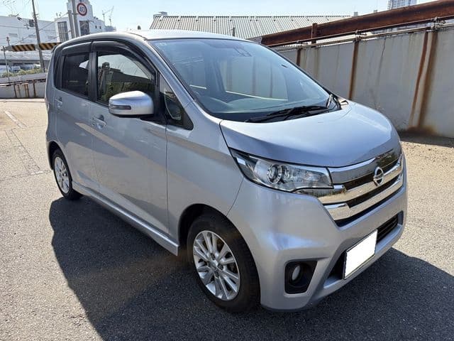 NISSAN
