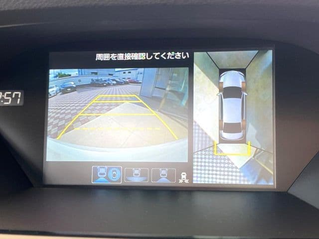 Car thumbnail 4