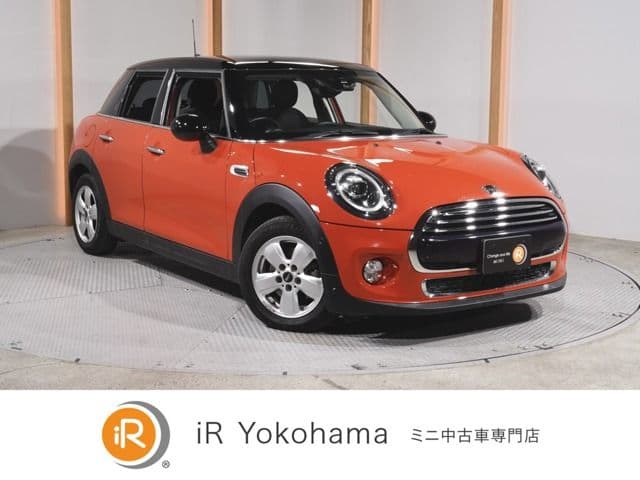 Car image 1