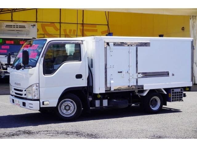 ISUZU