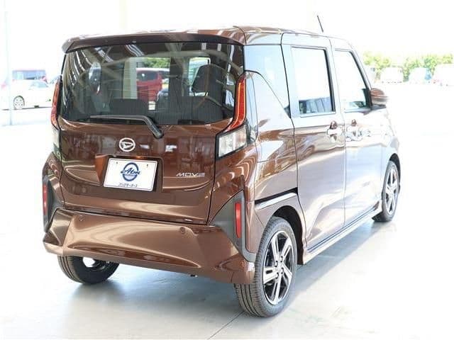 Car thumbnail 4