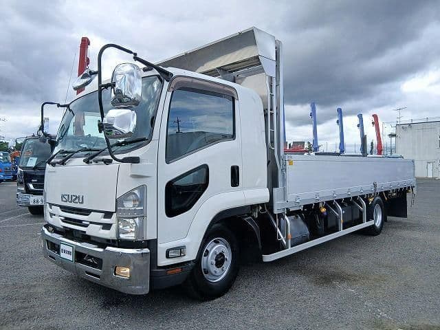 ISUZU