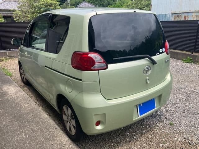 Car thumbnail 4