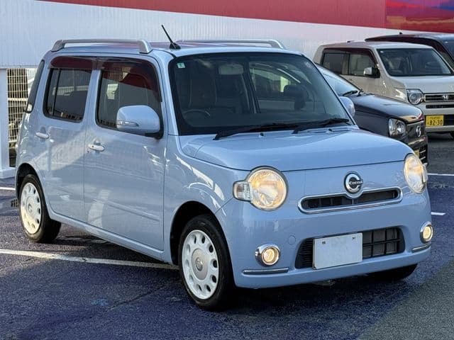 Car thumbnail 3