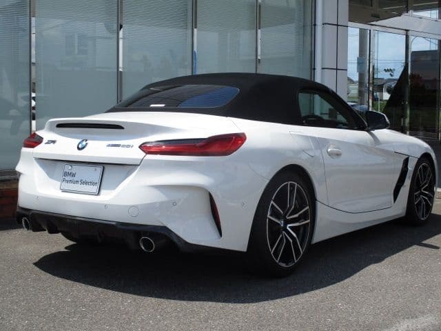 Car thumbnail 3