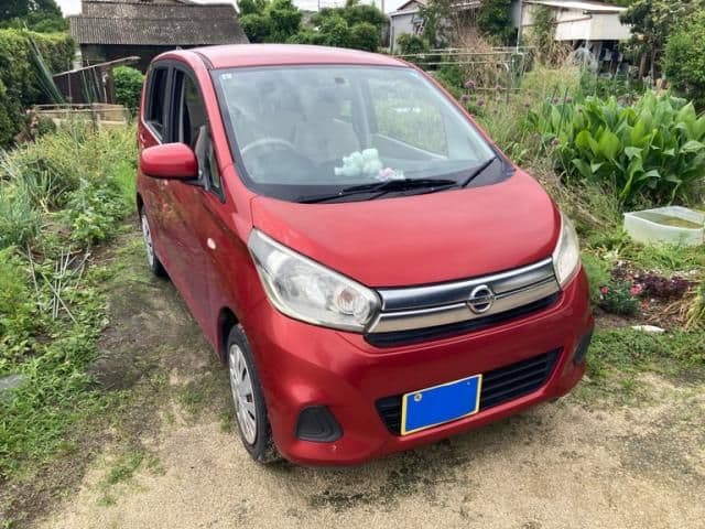 NISSAN