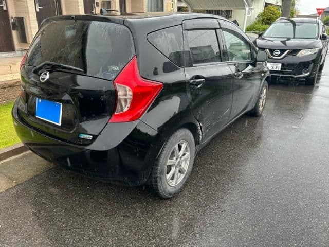 Car thumbnail 3