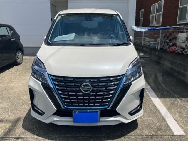 NISSAN