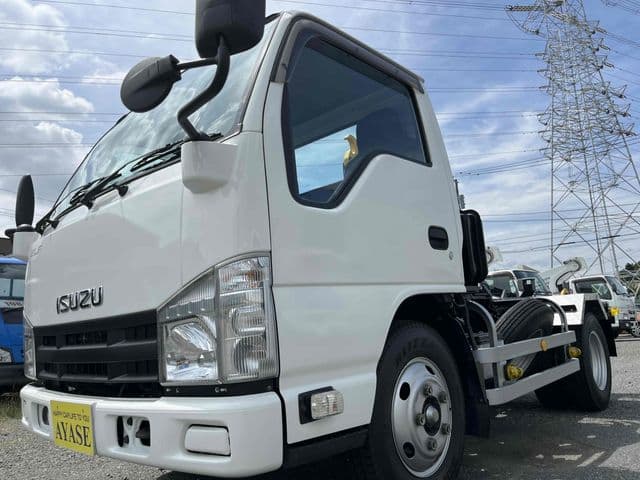 ISUZU