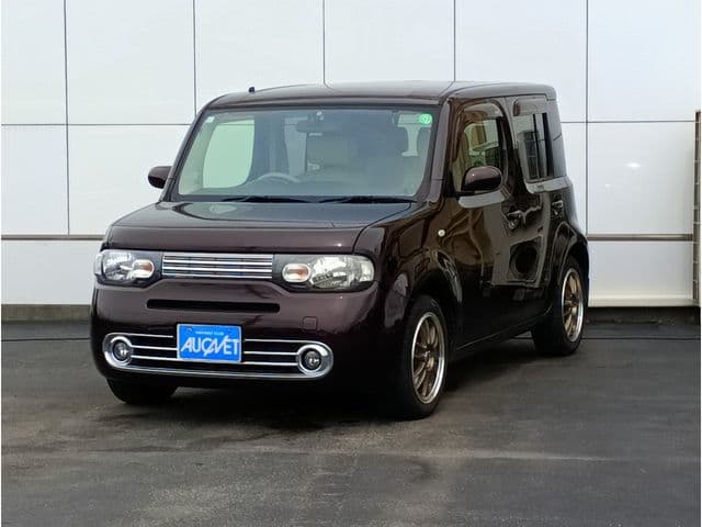 NISSAN