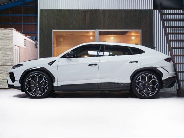 Car thumbnail 4