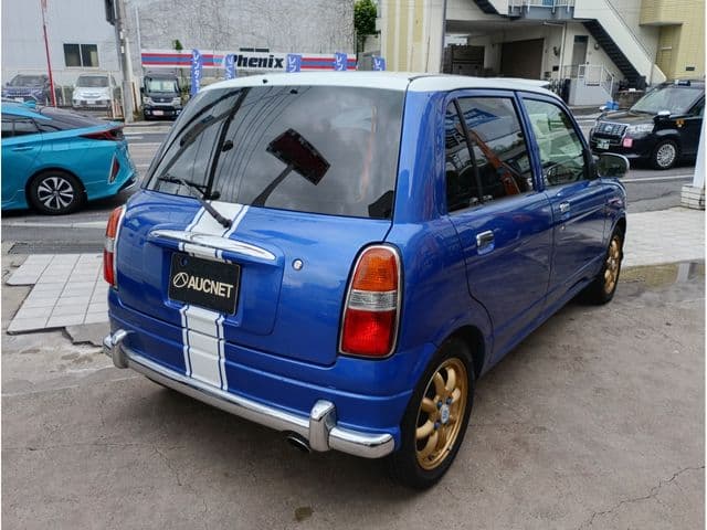 Car thumbnail 2