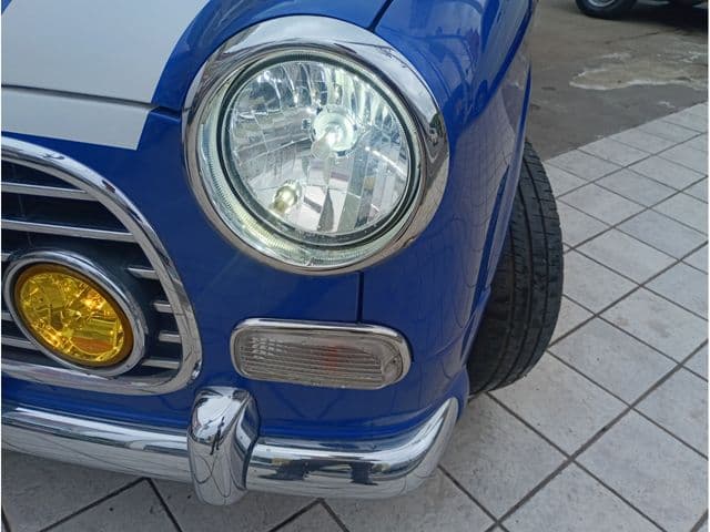 Car thumbnail 3