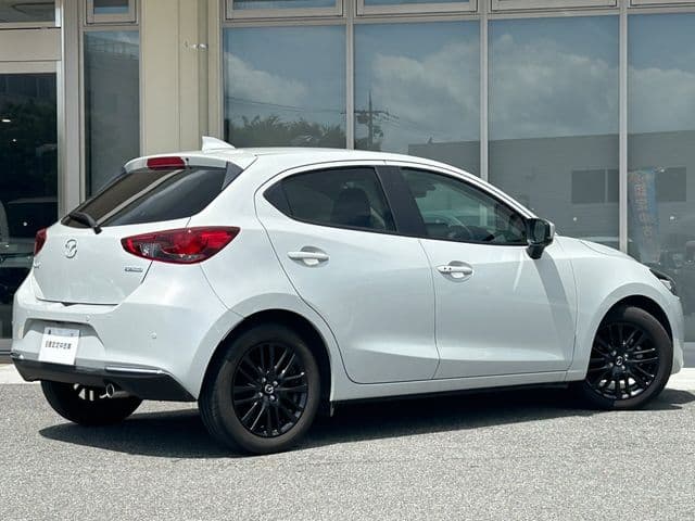 Car thumbnail 2