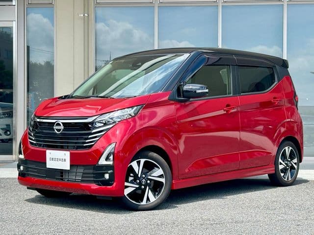 NISSAN
