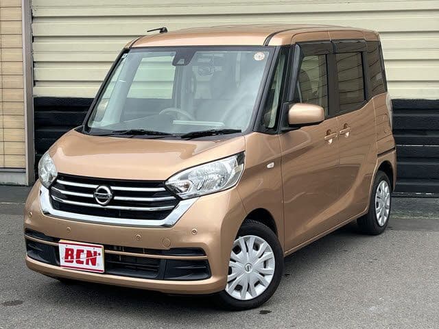 NISSAN