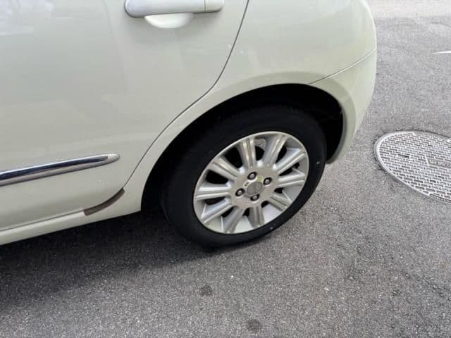 Car thumbnail 4