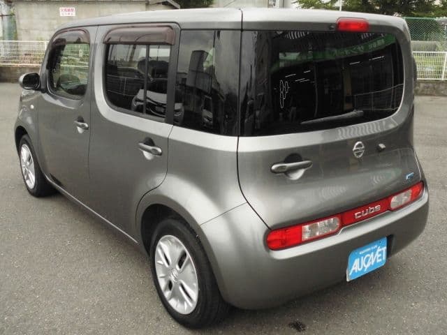 Car thumbnail 3