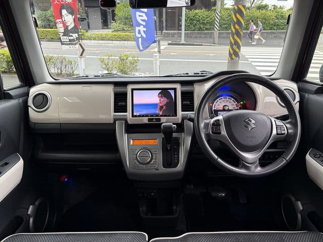 Car thumbnail 3
