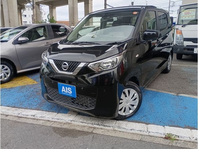 NISSAN
