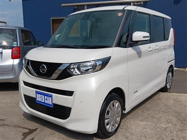 NISSAN