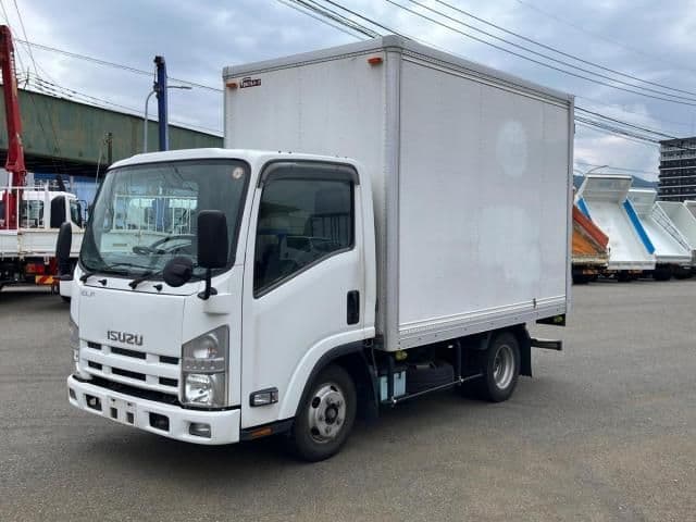 ISUZU
