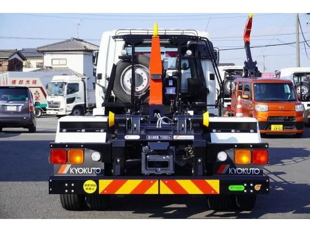 Car thumbnail 4