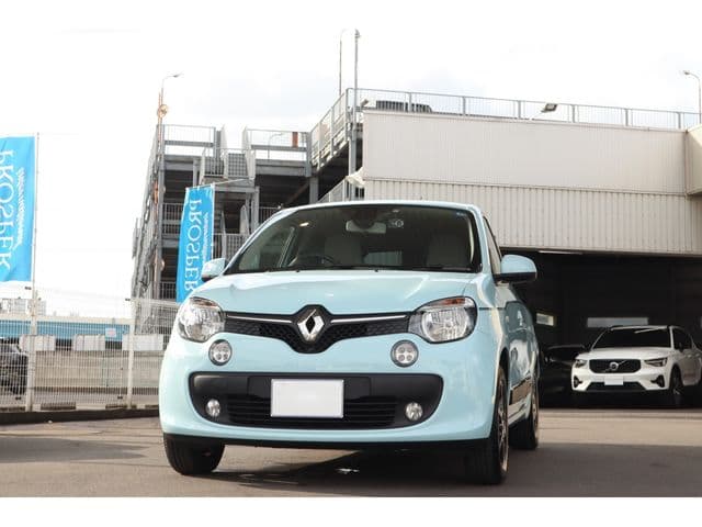 RENAULT