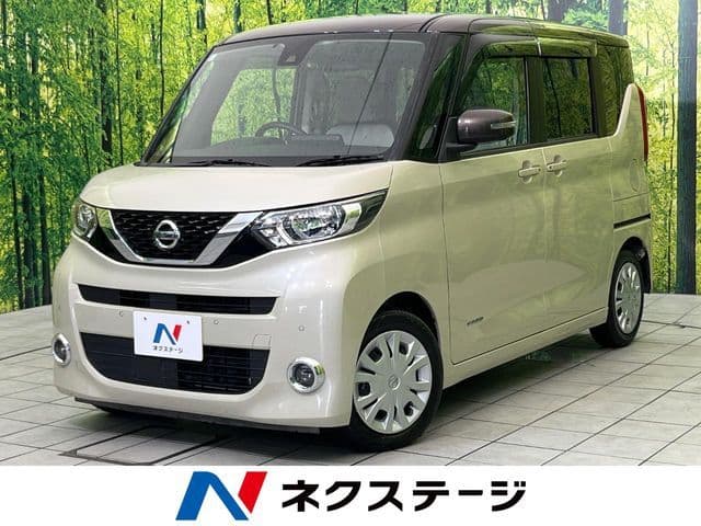 NISSAN