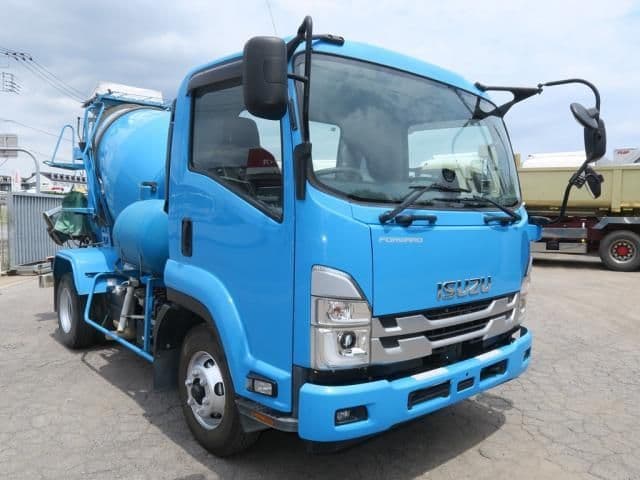 ISUZU
