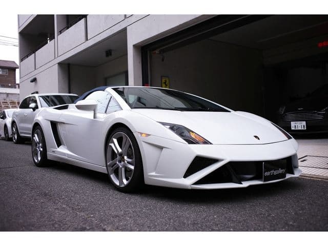 LAMBORGHINI