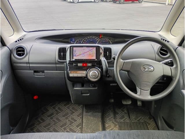 Car thumbnail 4