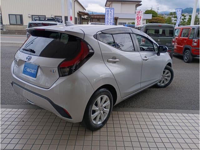 Car thumbnail 3