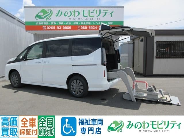 NISSAN