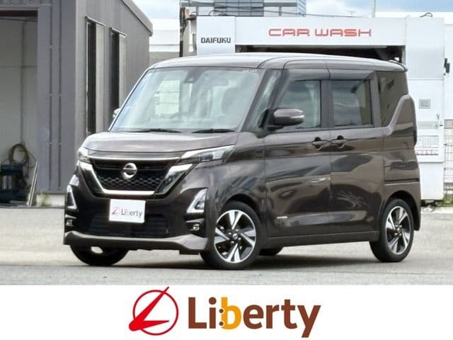 NISSAN