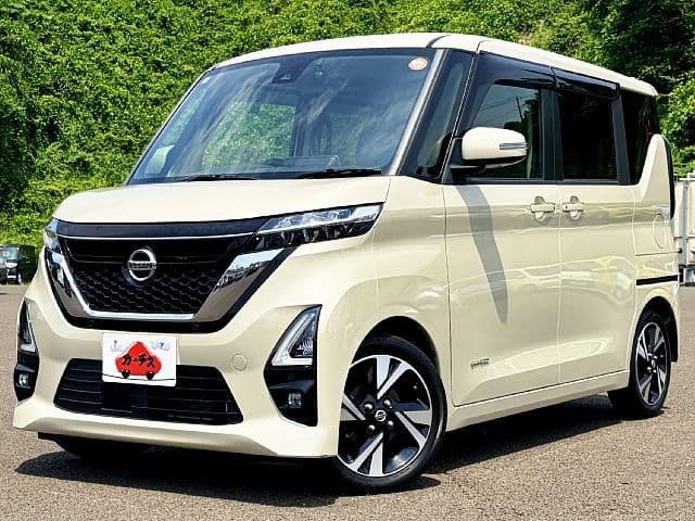 NISSAN