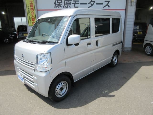 NISSAN