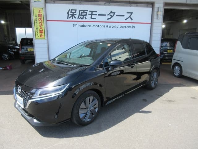 NISSAN