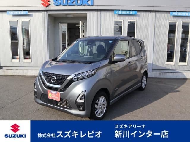 NISSAN