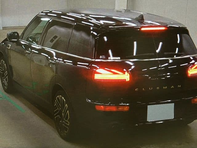 Car thumbnail 3