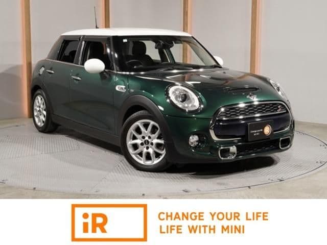 Car image 1
