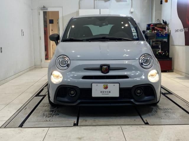 Car thumbnail 4