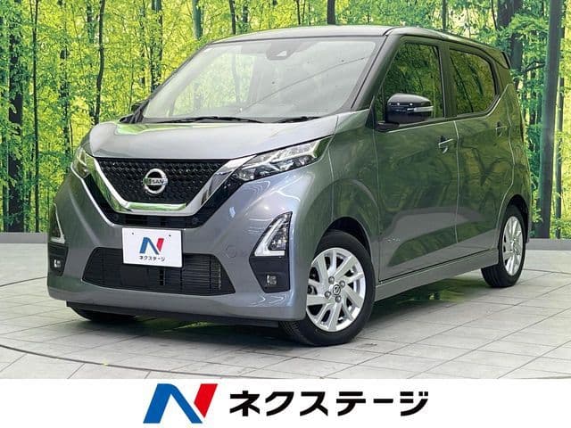 NISSAN