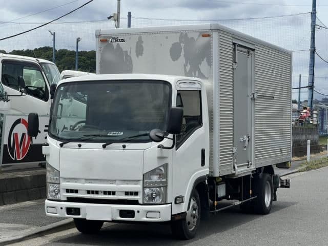 ISUZU