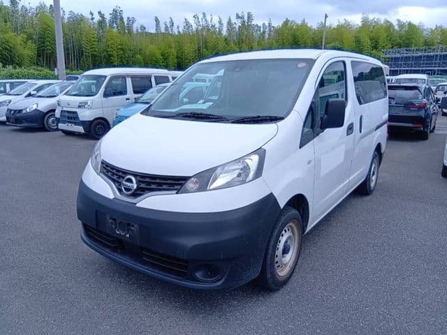 NISSAN NV200 VANETTE van