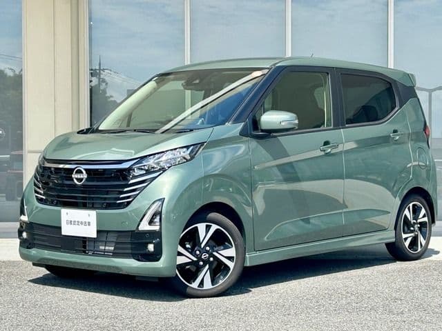 NISSAN