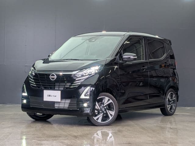 NISSAN