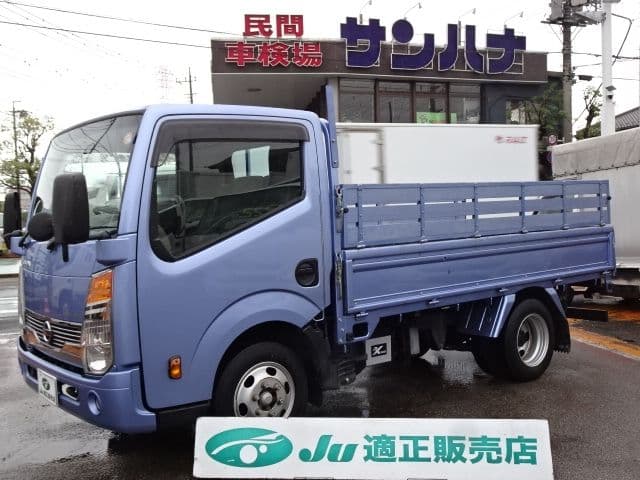 NISSAN