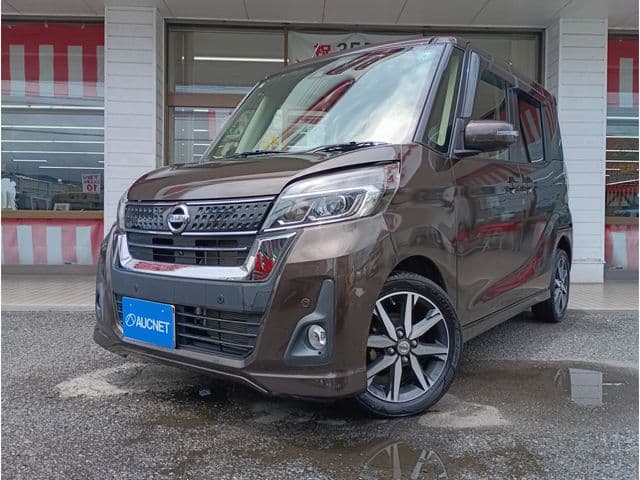 NISSAN